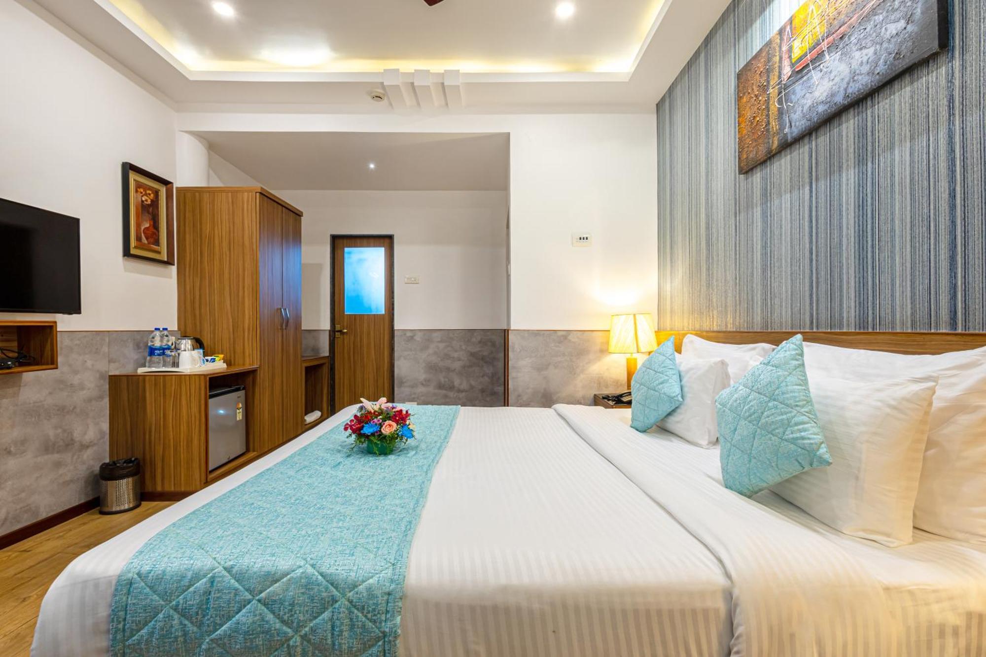Salcete Beach Resort Colva Extérieur photo