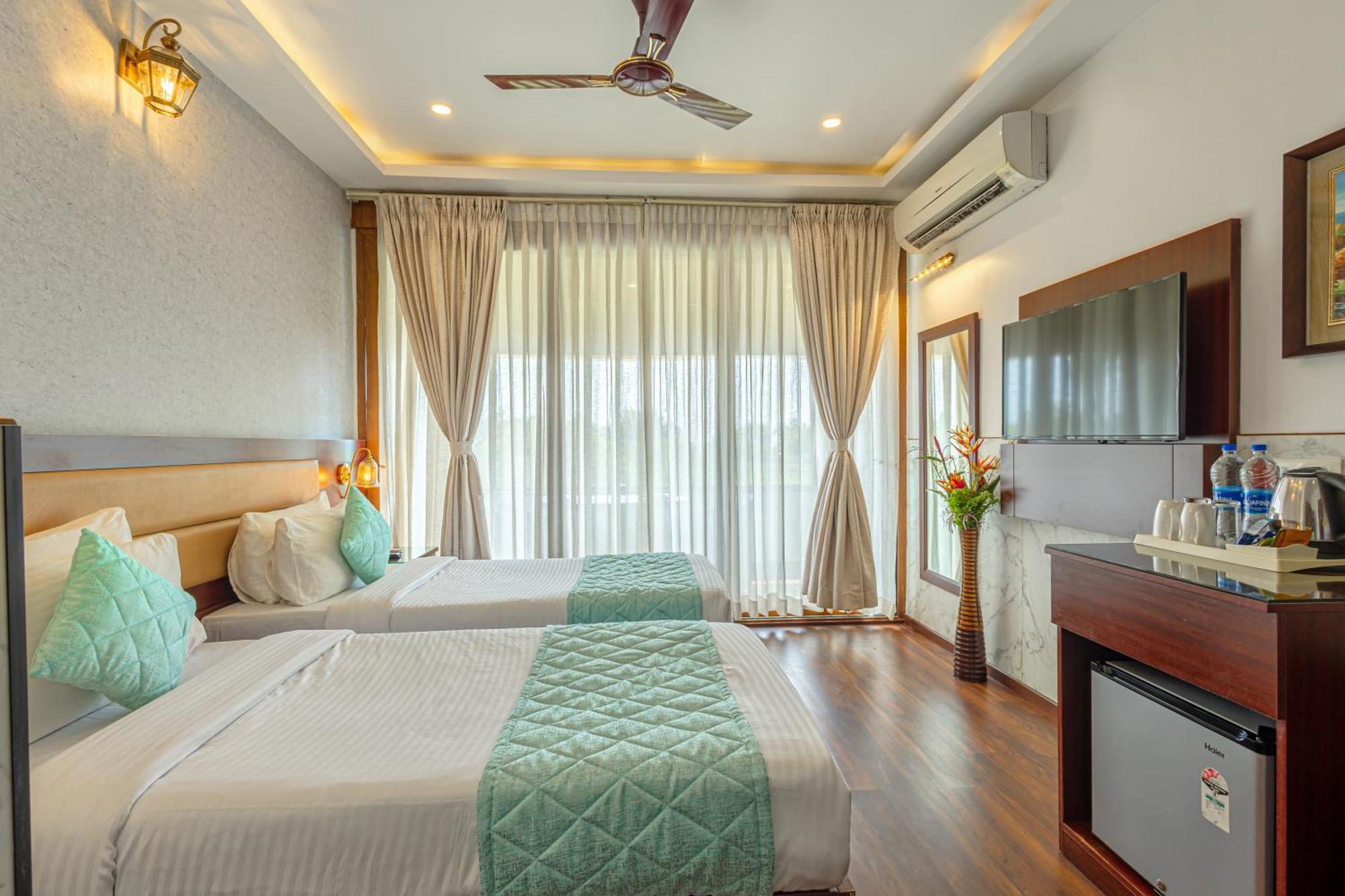 Salcete Beach Resort Colva Extérieur photo