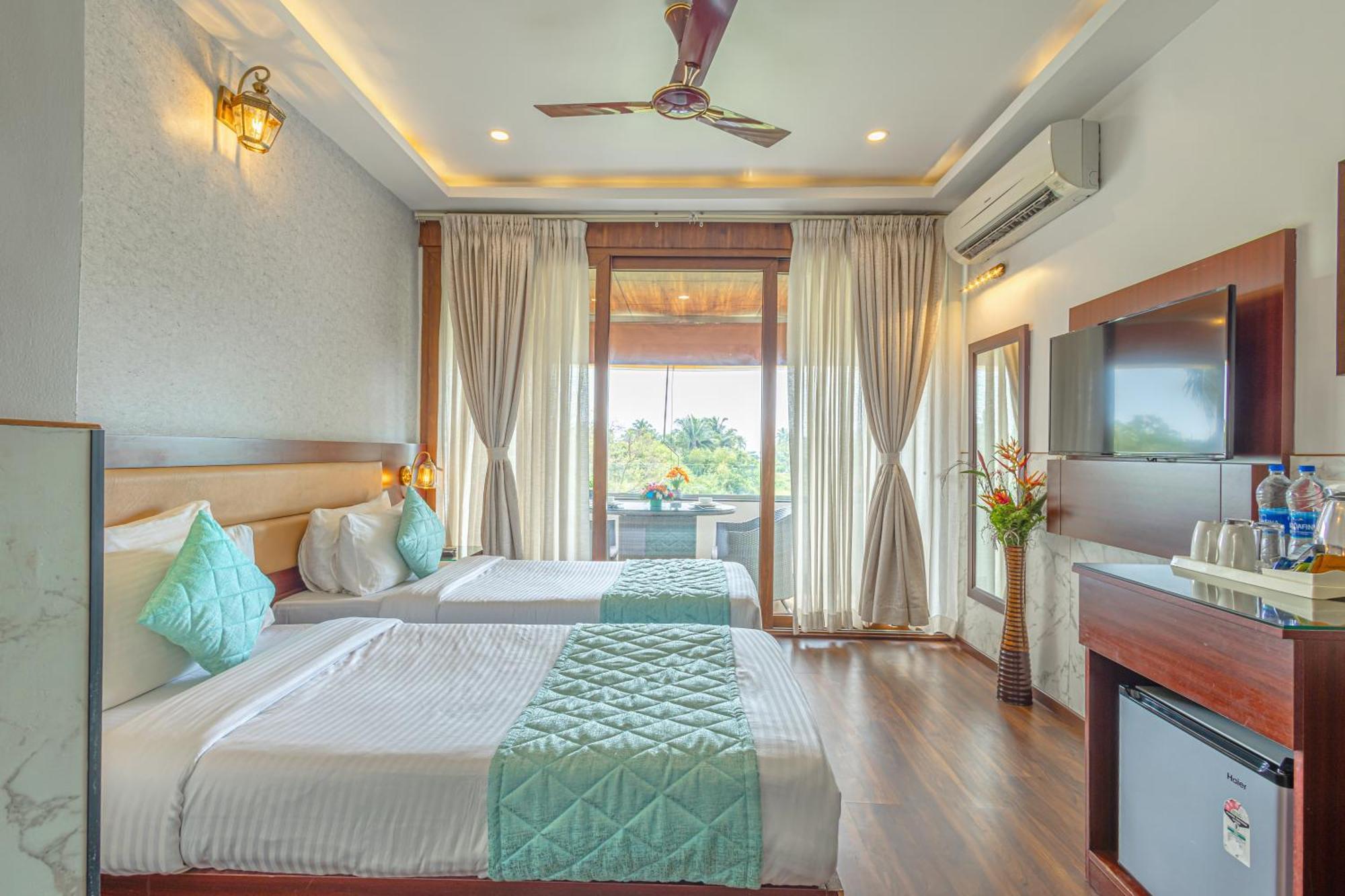 Salcete Beach Resort Colva Extérieur photo