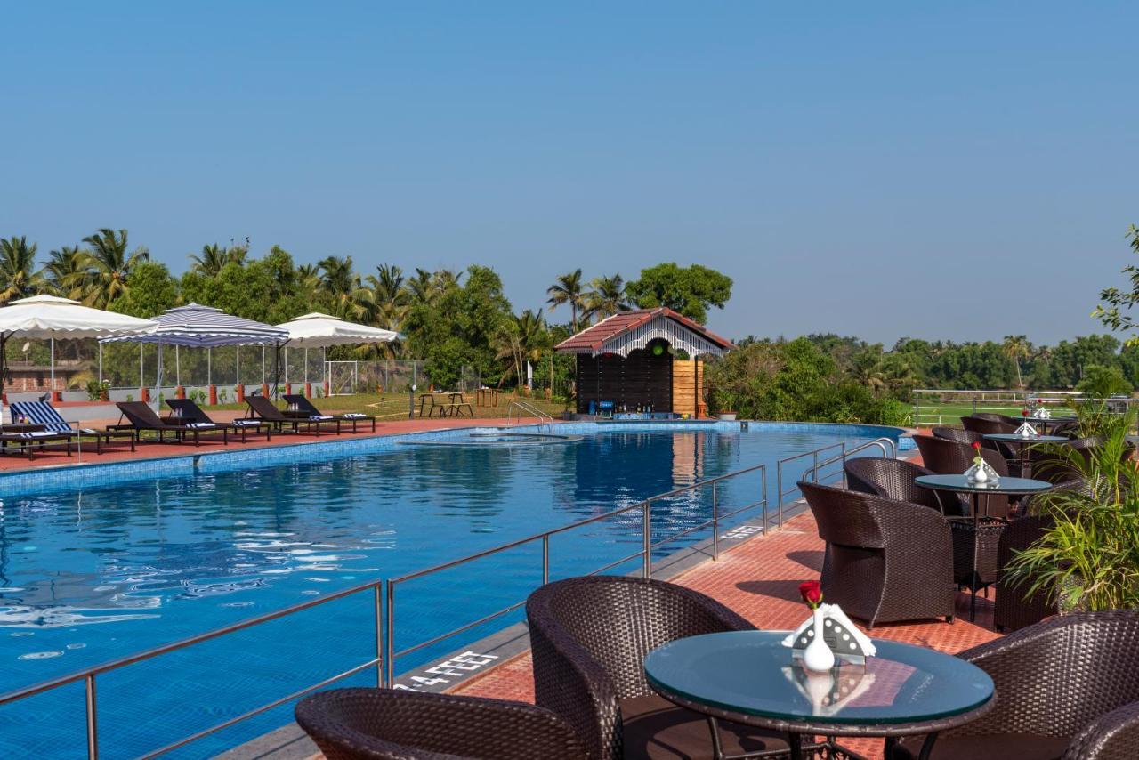 Salcete Beach Resort Colva Extérieur photo